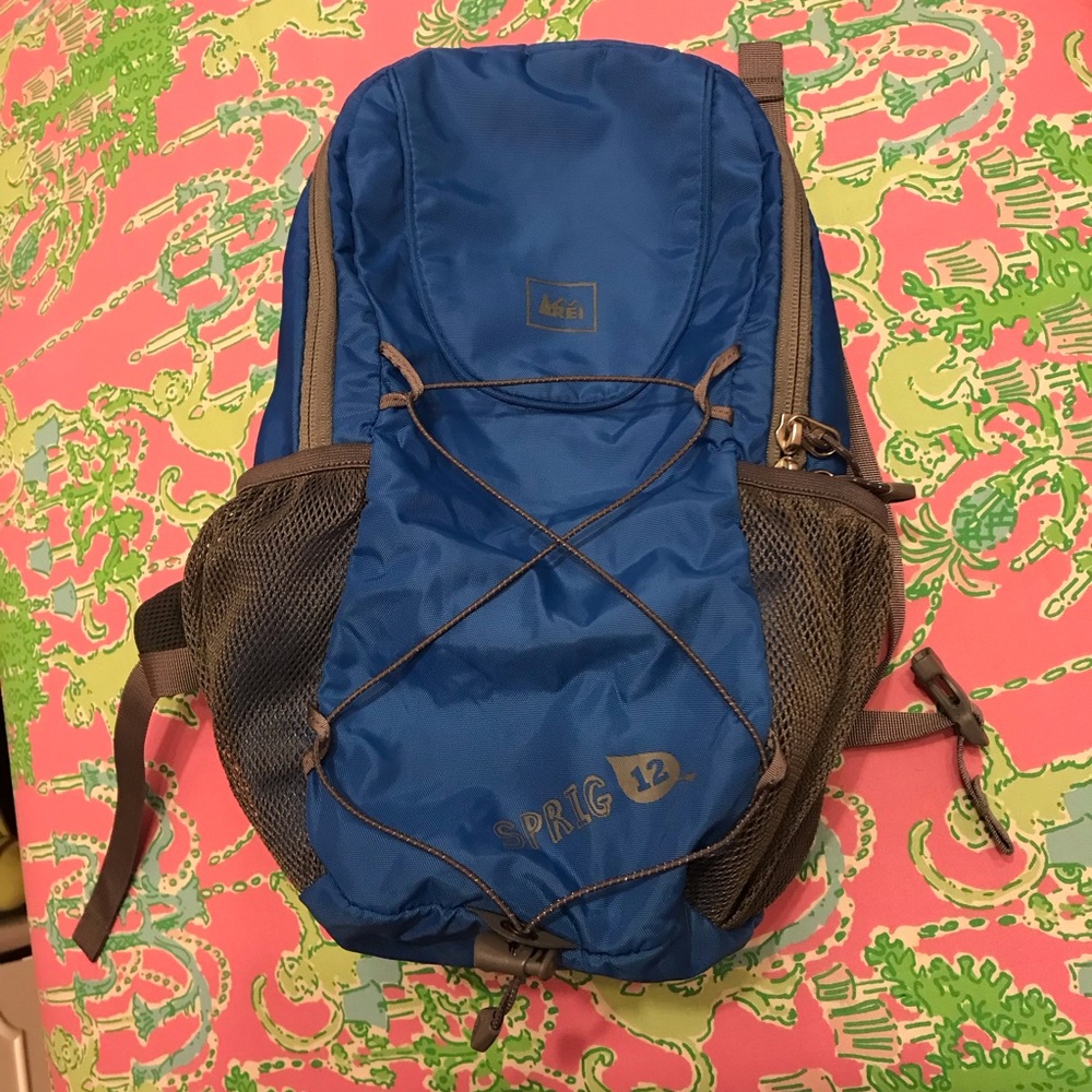 REI Sprig 12 Kids Daypack Backpack Hiking Pack